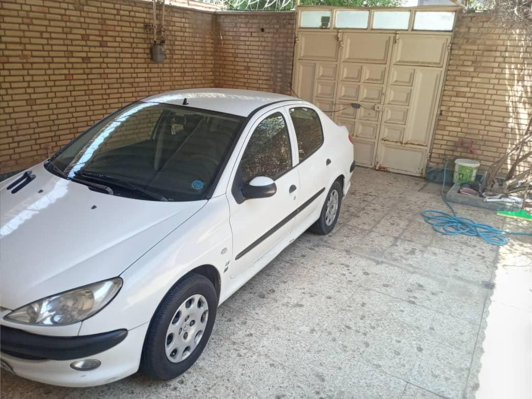 پژو ۲۰۶ صندوق دار v8 - 1396