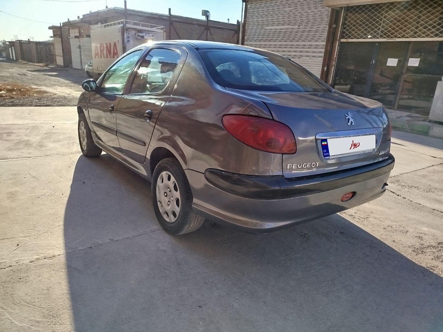 پژو ۲۰۶ صندوق دار v8 - 1386