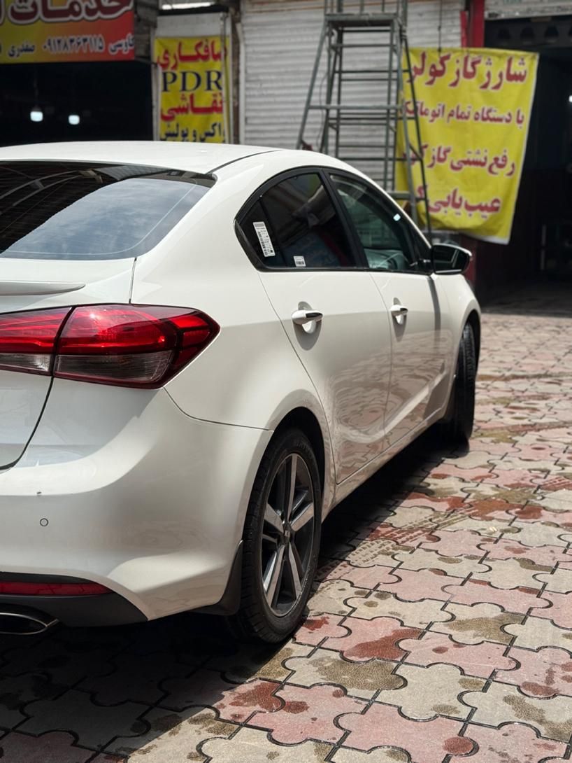 کیا سراتو 2.0 لیتر اتوماتیک GT لاین - 2017