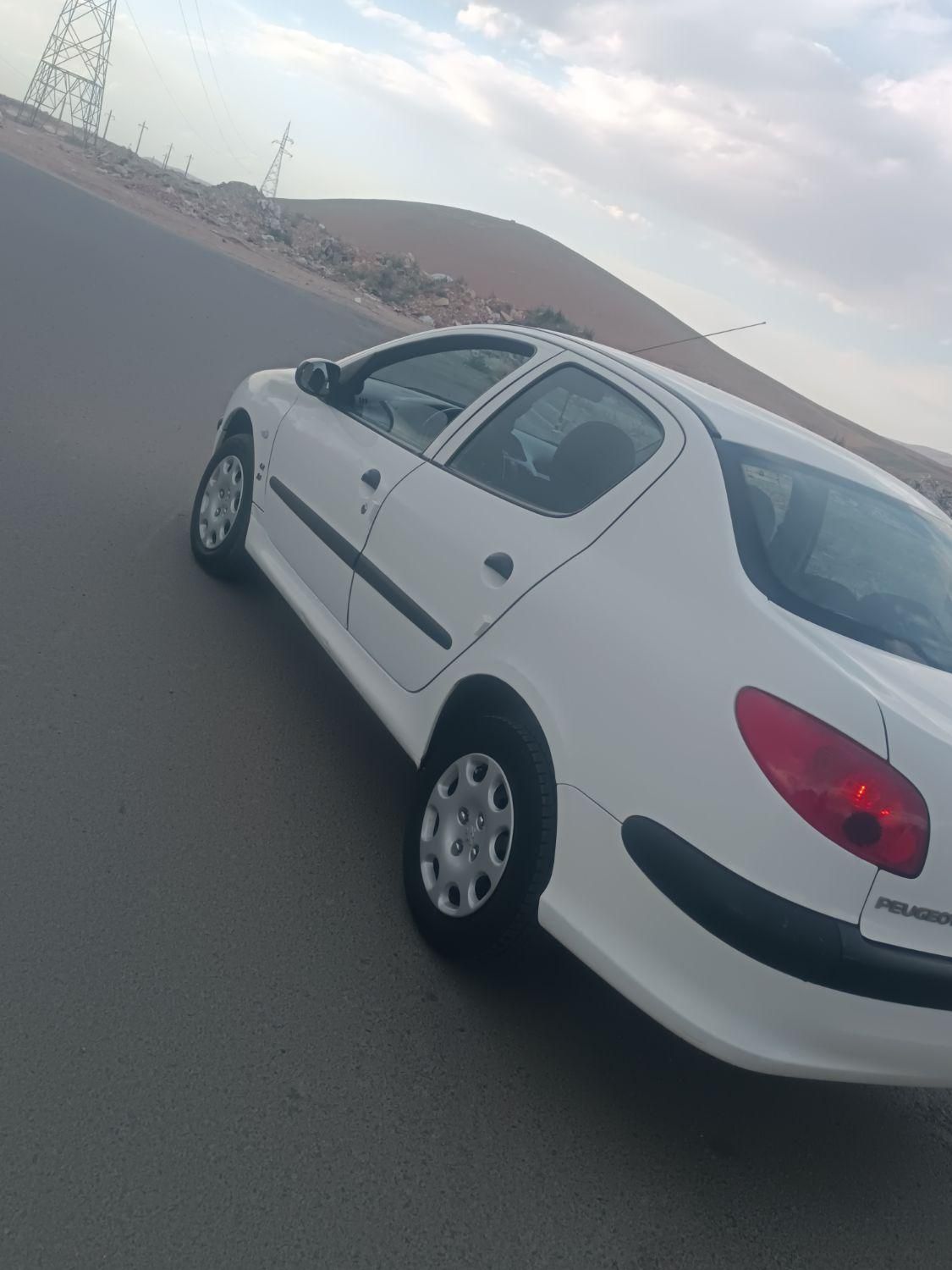 پژو ۲۰۶ صندوق دار v8 - 1391