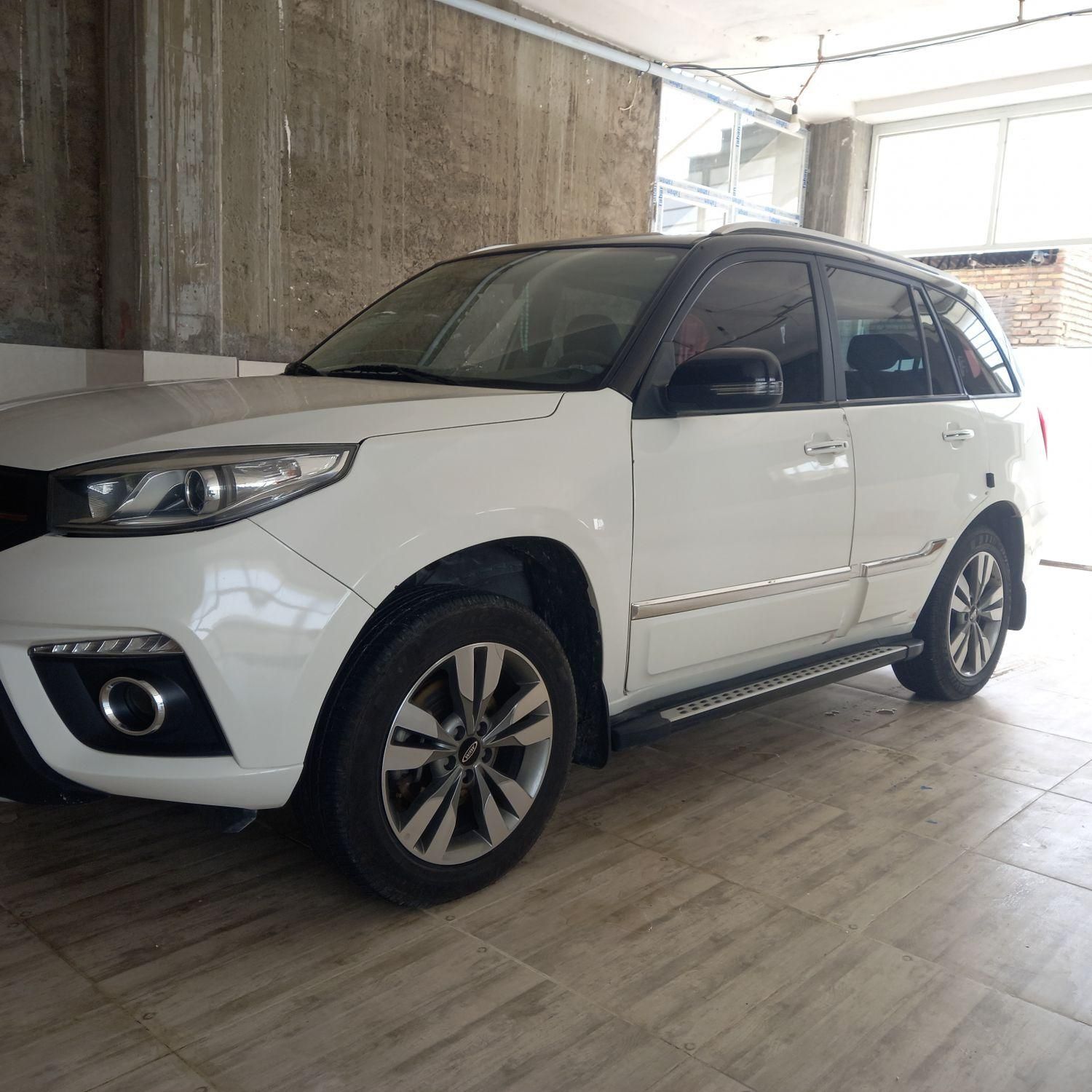خودرو ام وی ام، X33 آگهی ann_18572508