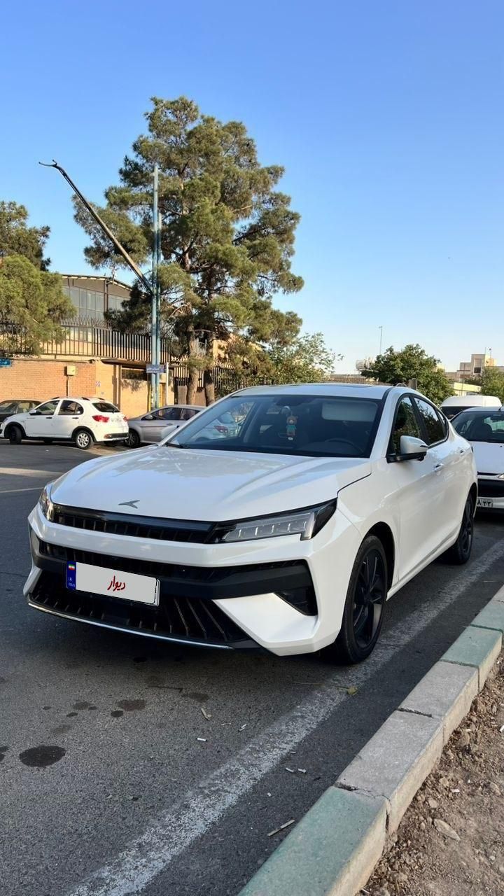 کی ام سی J7 اتوماتیک - 2023