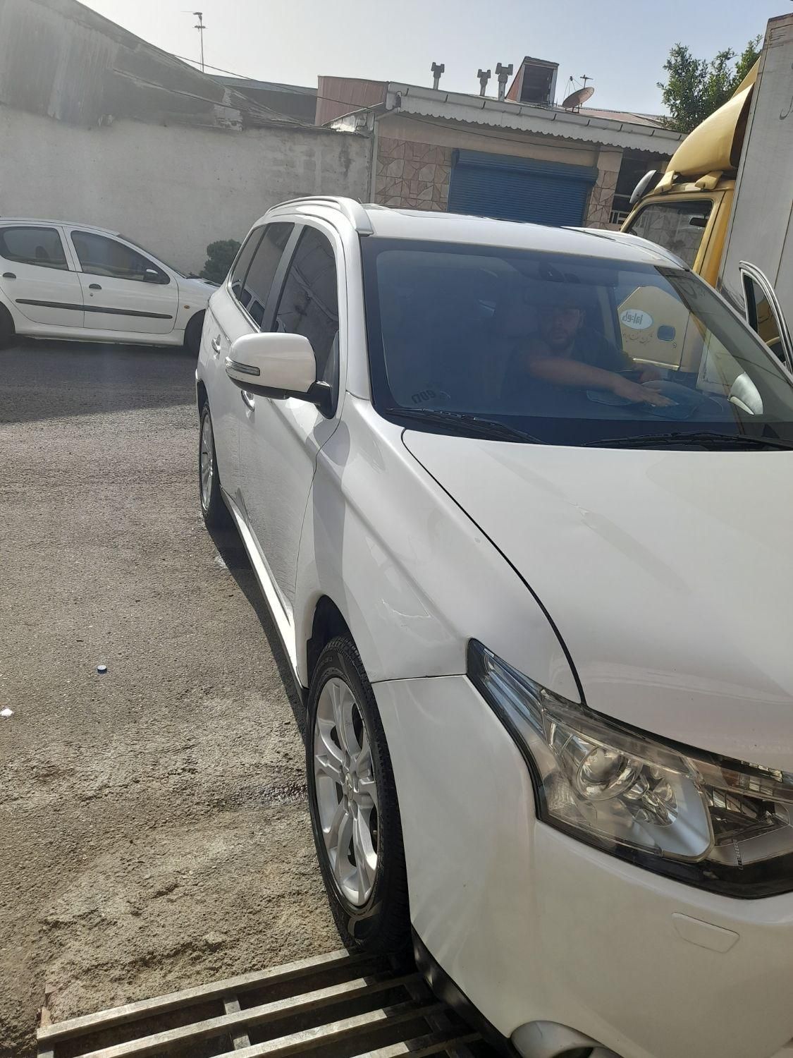 میتسوبیشی اوتلندر تیپ 4 - 2014