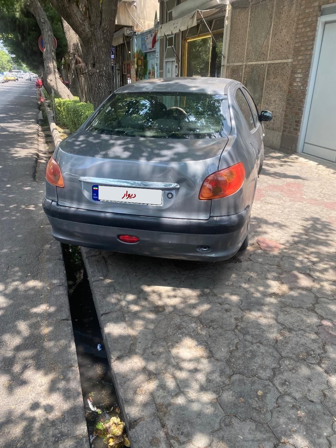 پژو ۲۰۶ صندوق دار v8 - 1386