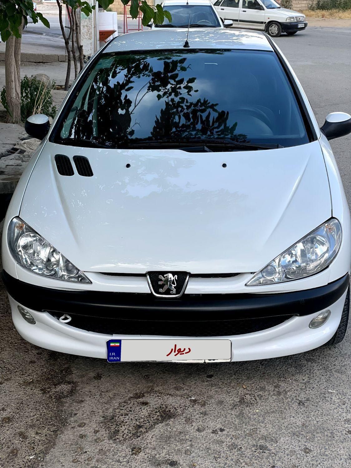 پژو ۲۰۶ صندوق دار v8 - 1393