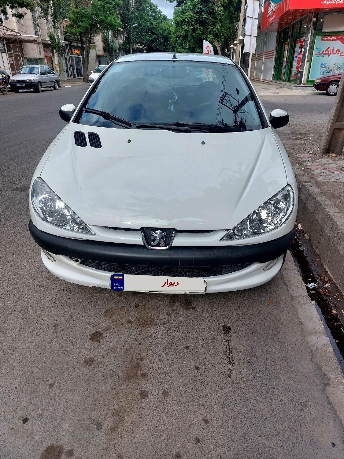 پژو ۲۰۶ صندوق دار v8 - 1396
