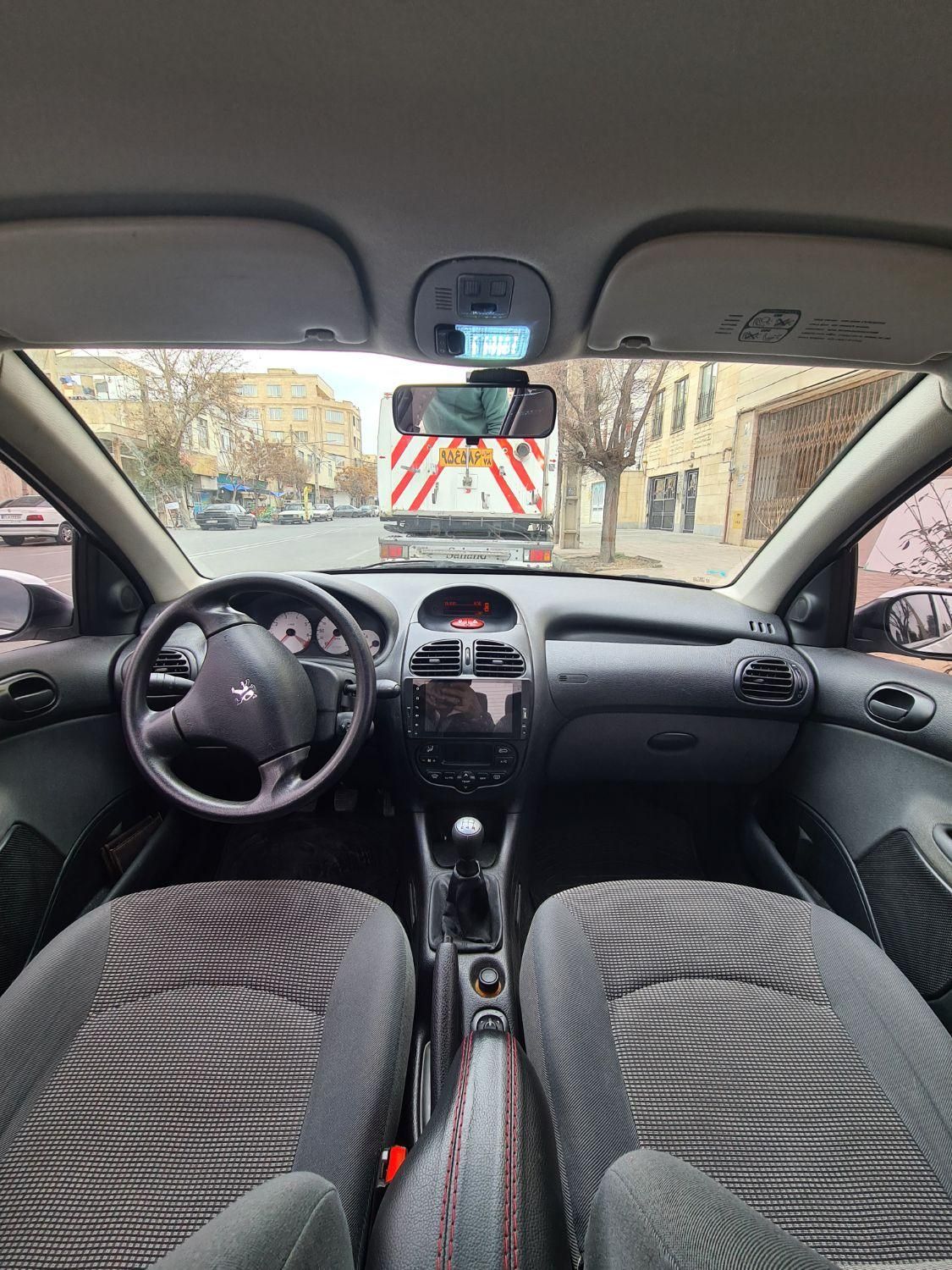 پژو ۲۰۶ صندوق دار v8 - 1398