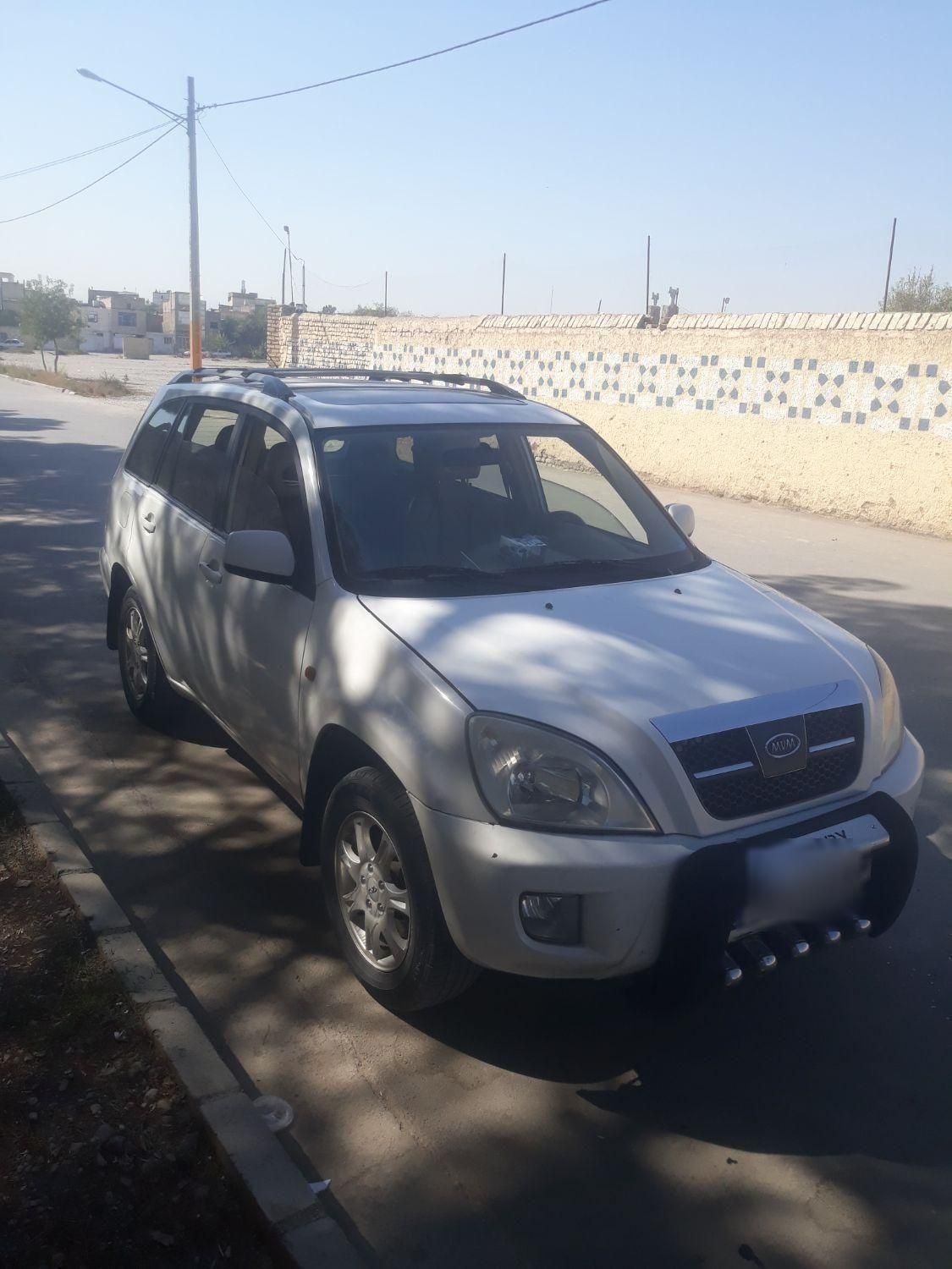 ام وی ام X33 دنده‌ای ساده - 2012