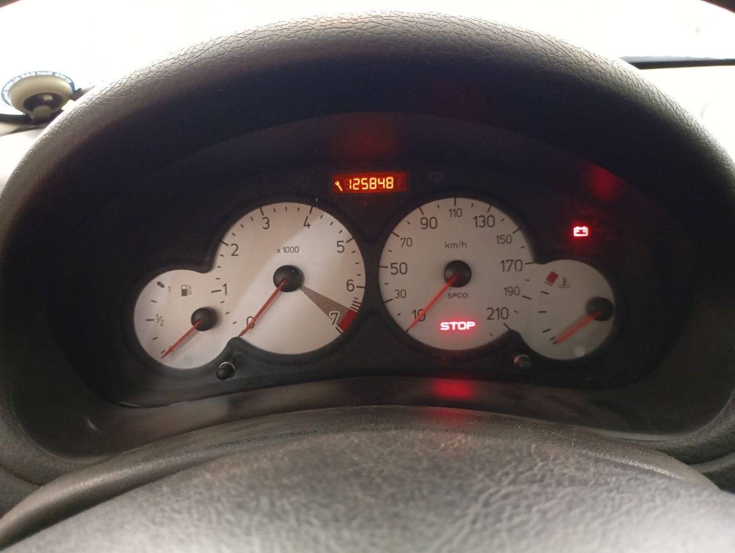 پژو ۲۰۶ صندوق دار v8 - 1395