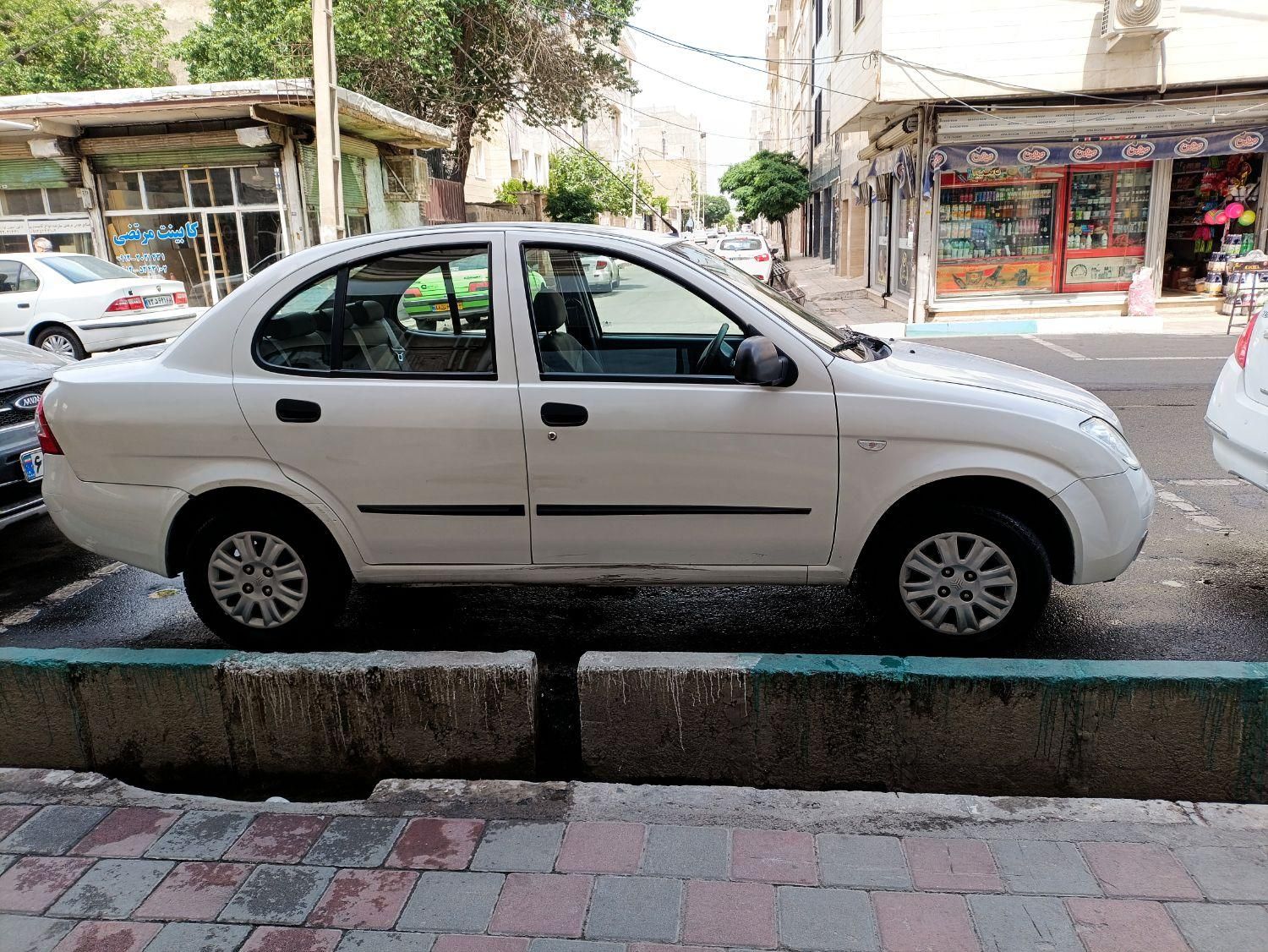 تیبا صندوق دار SX - 1400