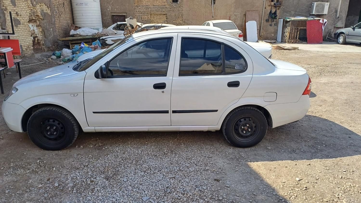 تیبا صندوق دار SX - 1400