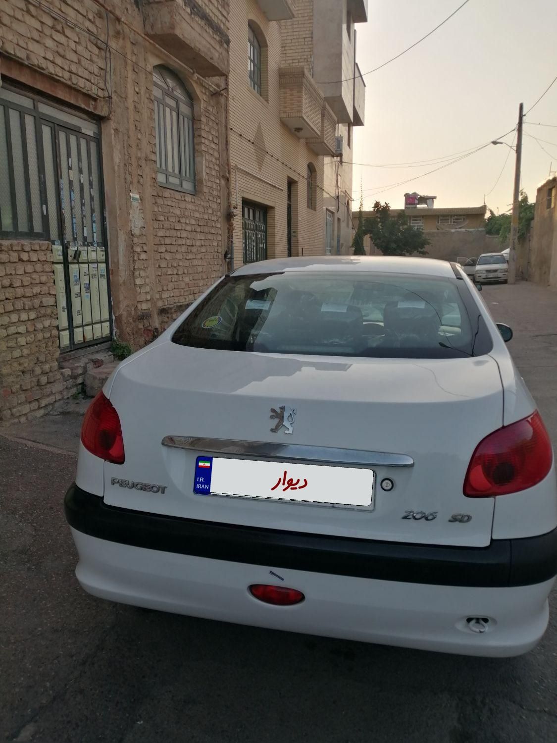 پژو ۲۰۶ صندوق دار v8 - 1396