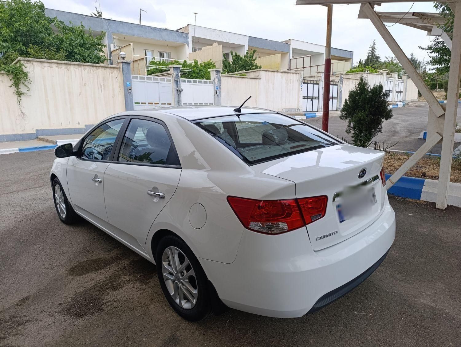 کیا سراتو مونتاژ 2000 اتوماتیک - 2015