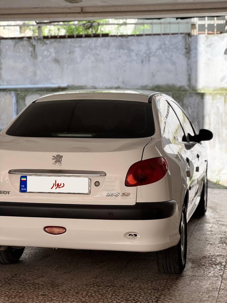 پژو ۲۰۶ صندوق دار v8 - 1396