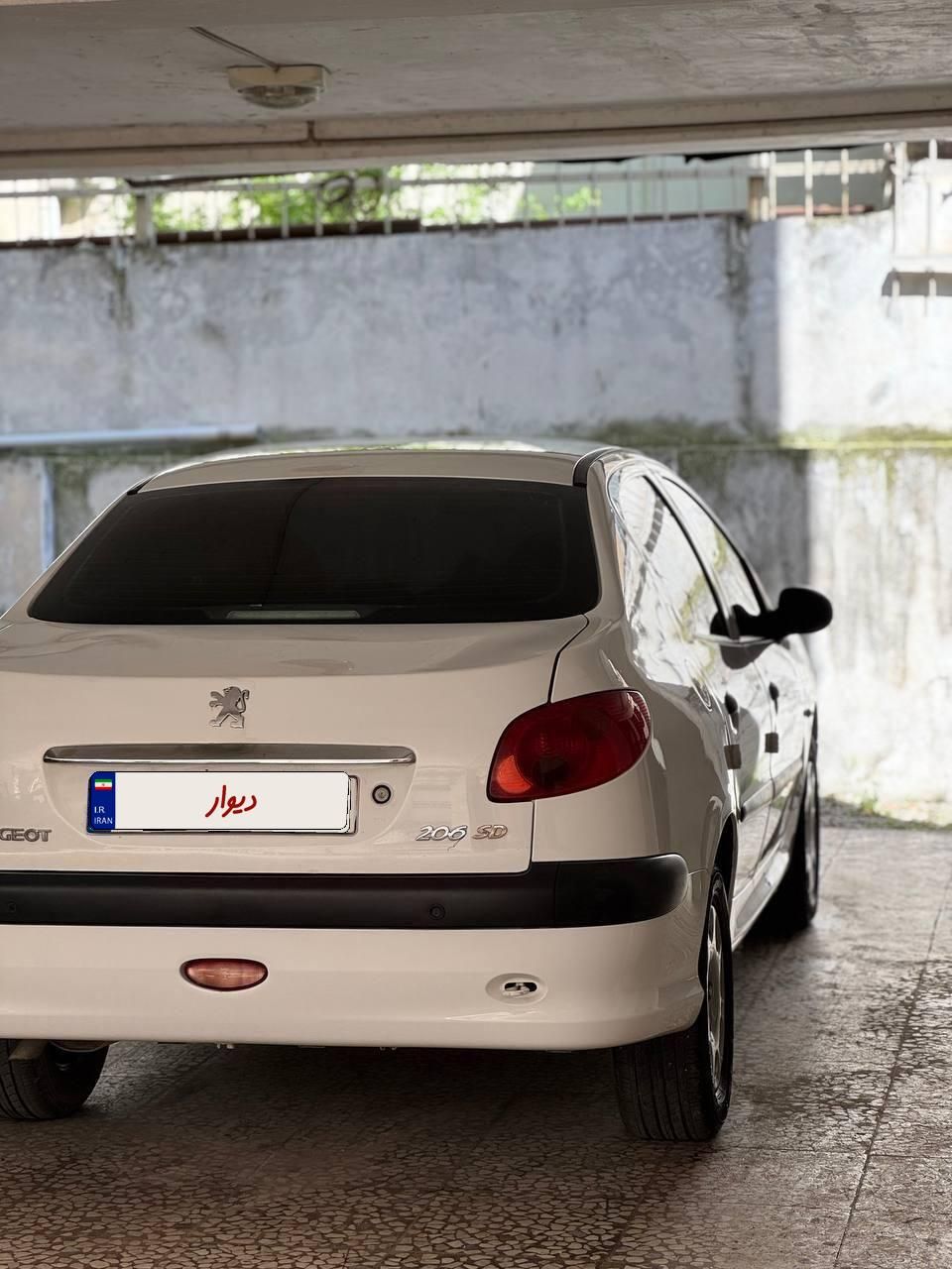 پژو ۲۰۶ صندوق دار v8 - 1396