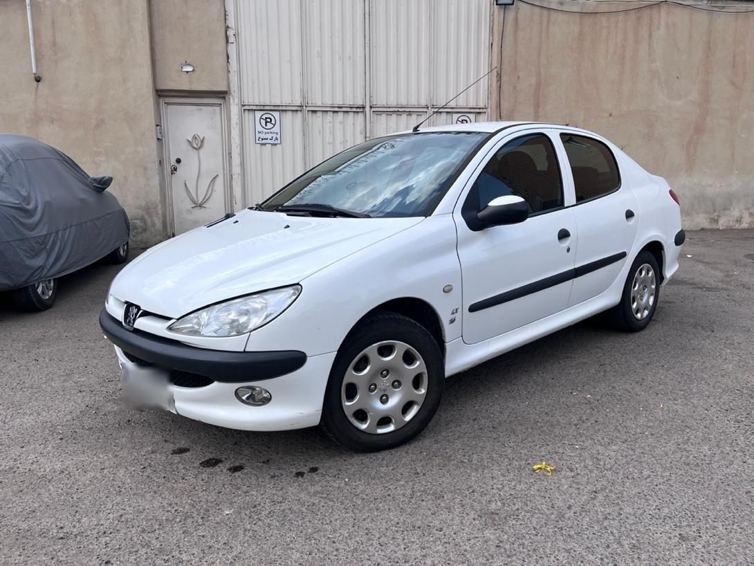 پژو ۲۰۶ صندوق دار v8 - 1396