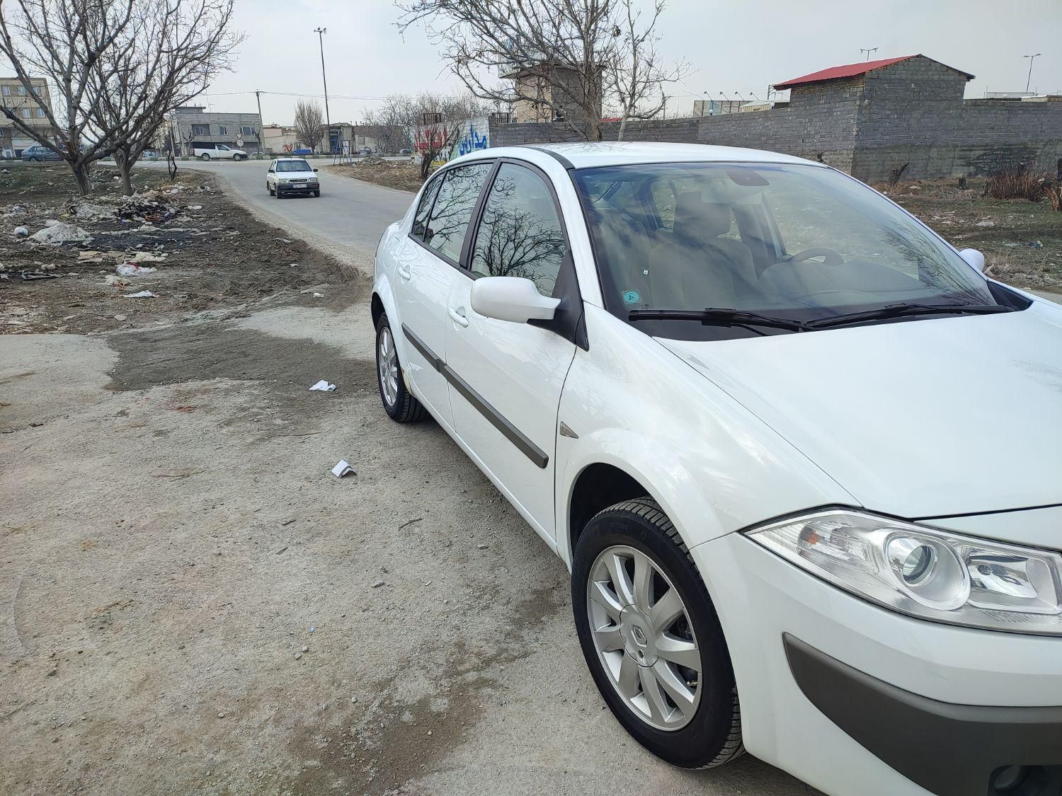 رنو مگان پارس خودرو 2000 - 2012