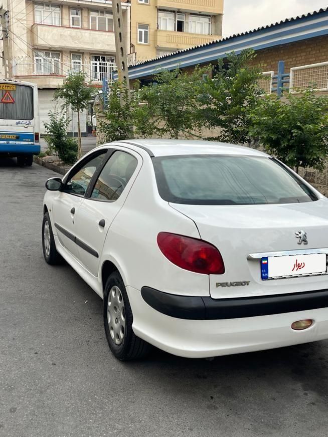 پژو ۲۰۶ صندوق دار v20 - 1390