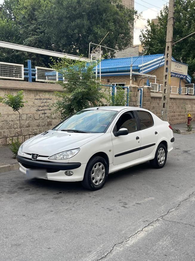 پژو ۲۰۶ صندوق دار v20 - 1390