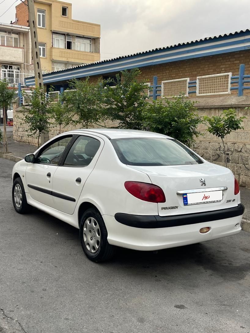 پژو ۲۰۶ صندوق دار v20 - 1390