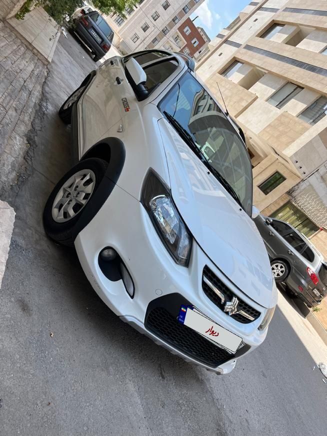 خودرو کوییک، معمولی آگهی ann_18581795