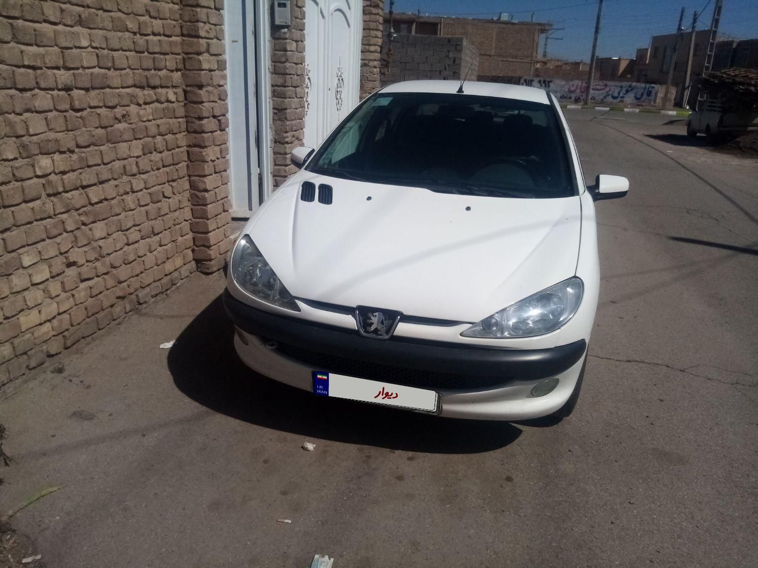 پژو ۲۰۶ صندوق دار v8 - 1399