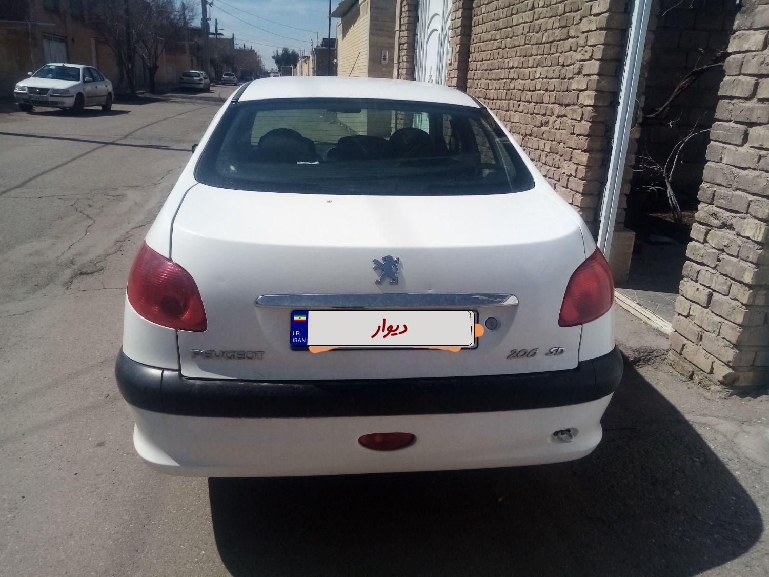 پژو ۲۰۶ صندوق دار v8 - 1399