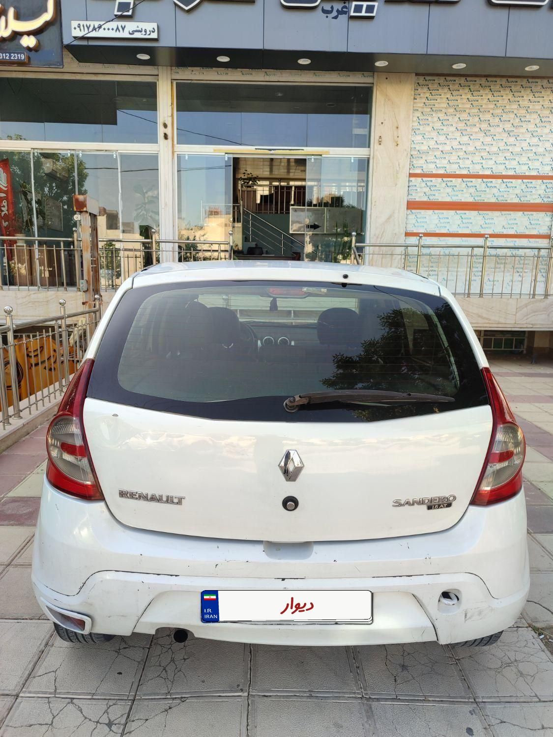 رنو ساندرو اتوماتیک - 1395