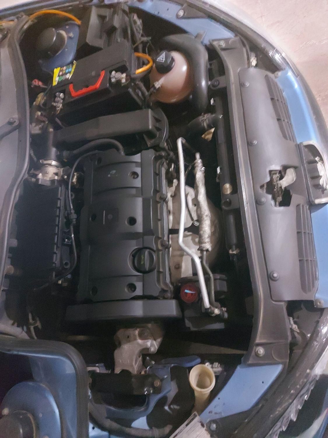 پژو ۲۰۶ صندوق دار v8 - 1393