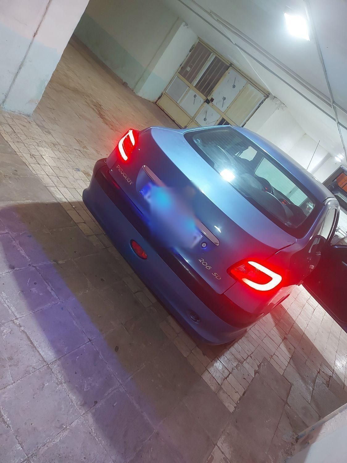 پژو ۲۰۶ صندوق دار v8 - 1393