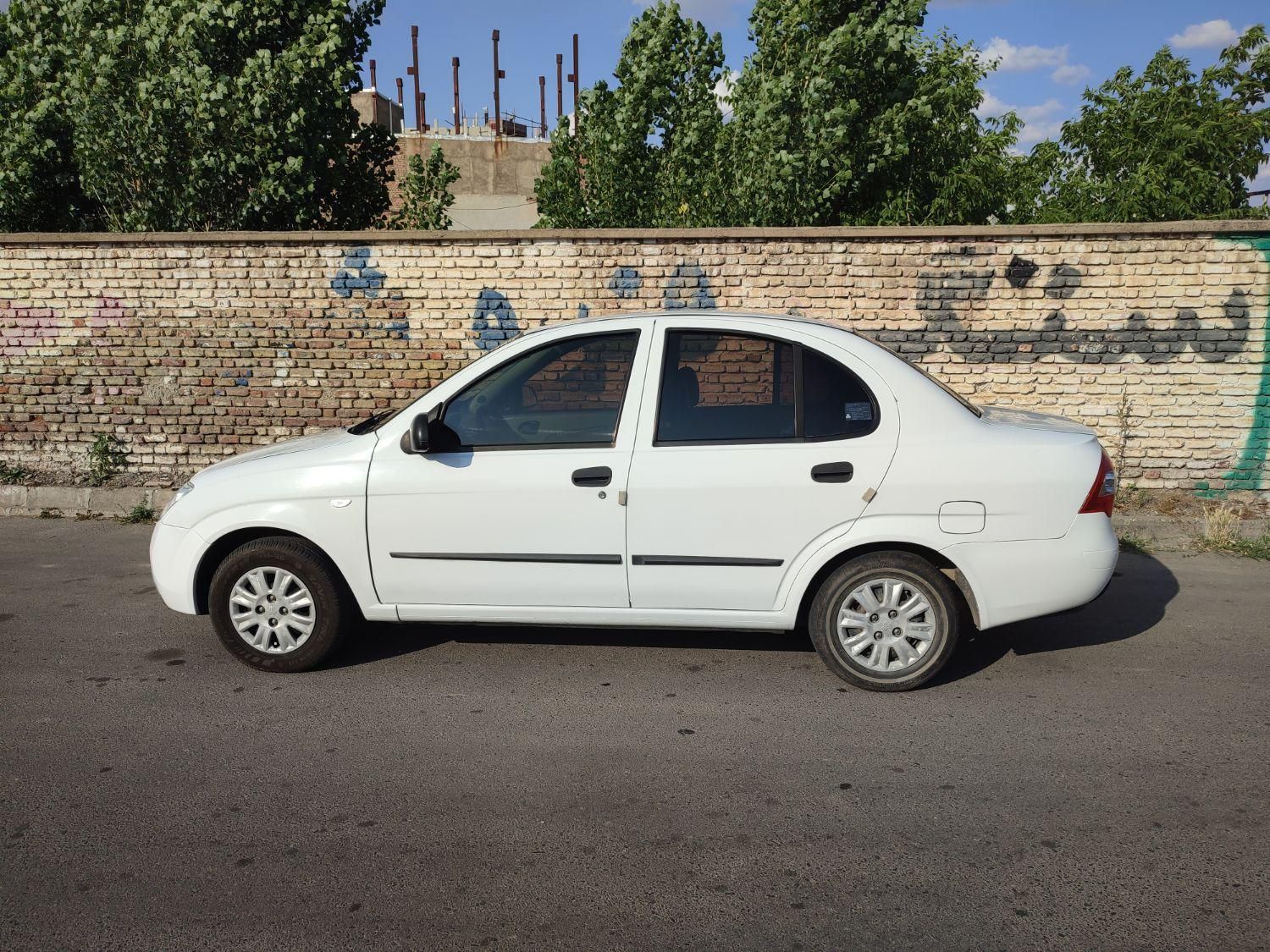 تیبا صندوق دار SX - 1401