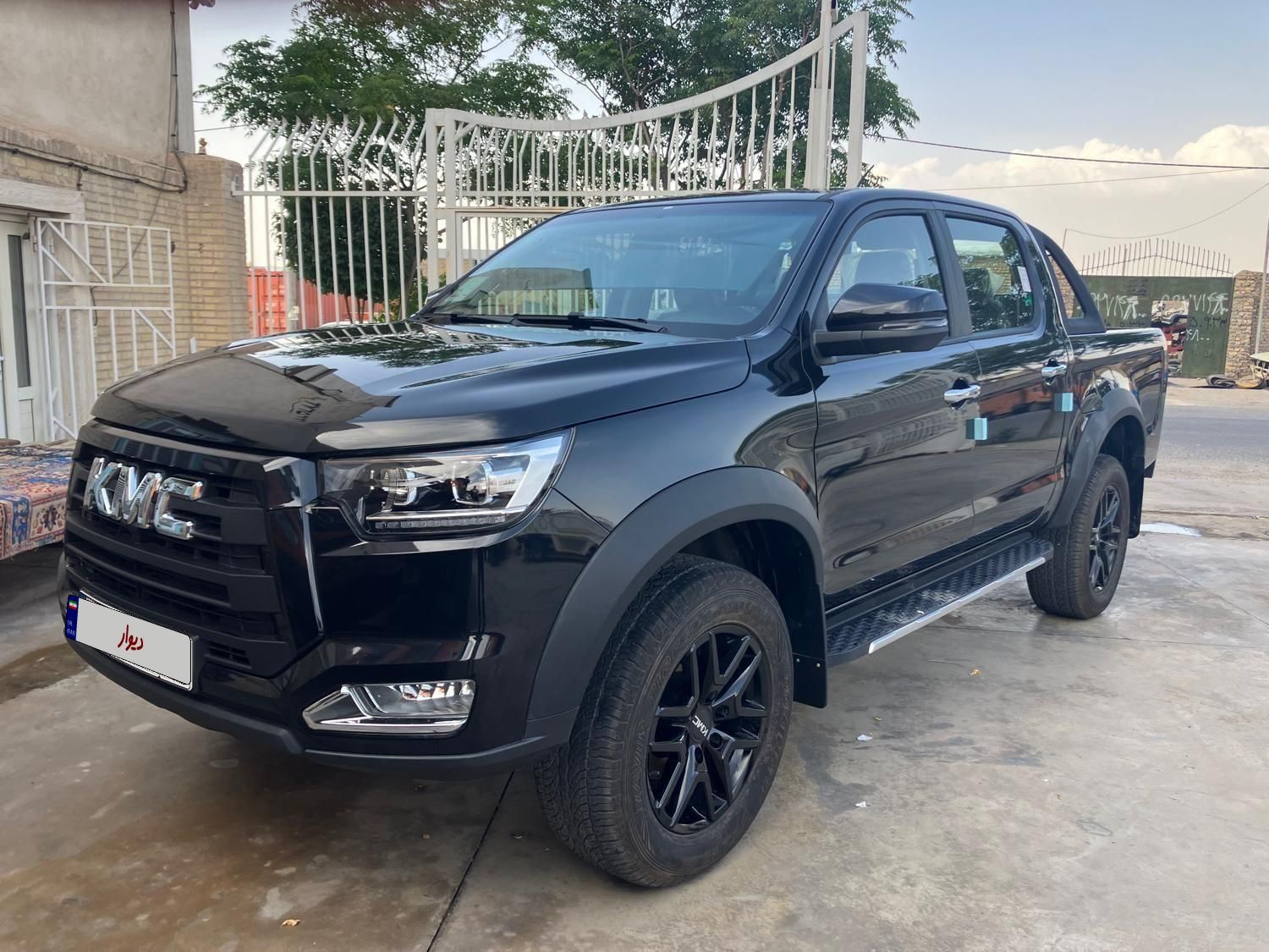 خودرو کی ام سی، T8 آگهی ann_18582534
