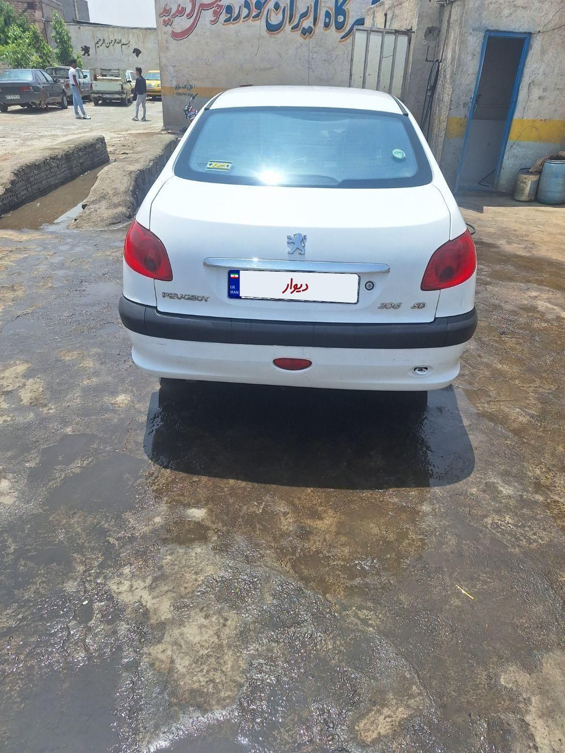 پژو ۲۰۶ صندوق دار v8 - 1393