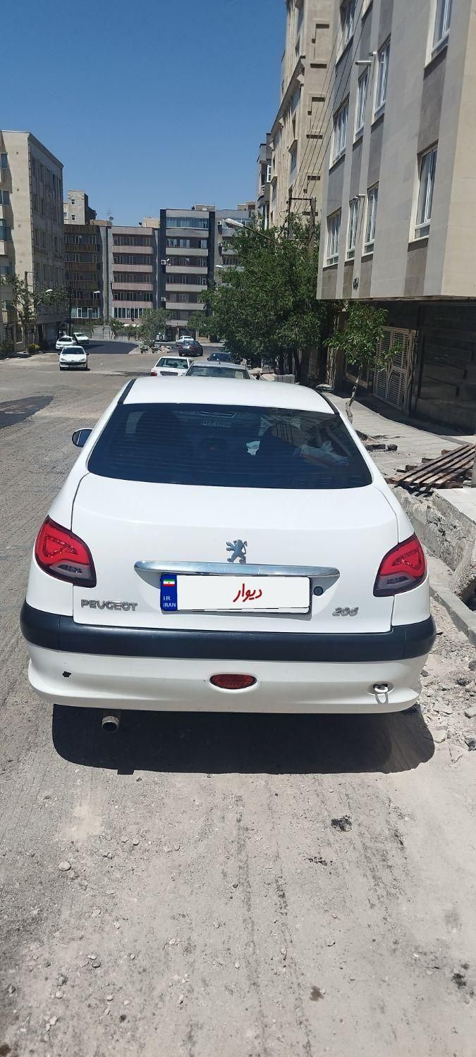پژو ۲۰۶ صندوق دار v8 - 1390