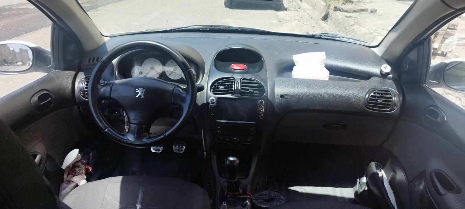 پژو ۲۰۶ صندوق دار v8 - 1390