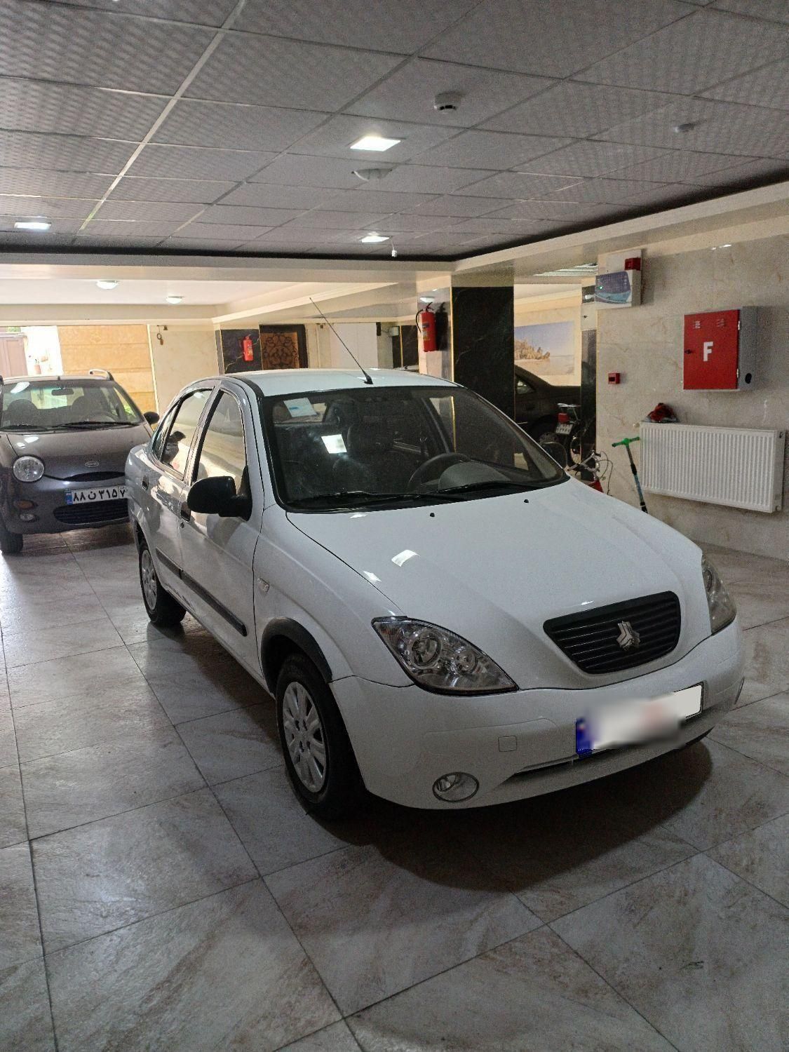 تیبا صندوق دار SX - 1394
