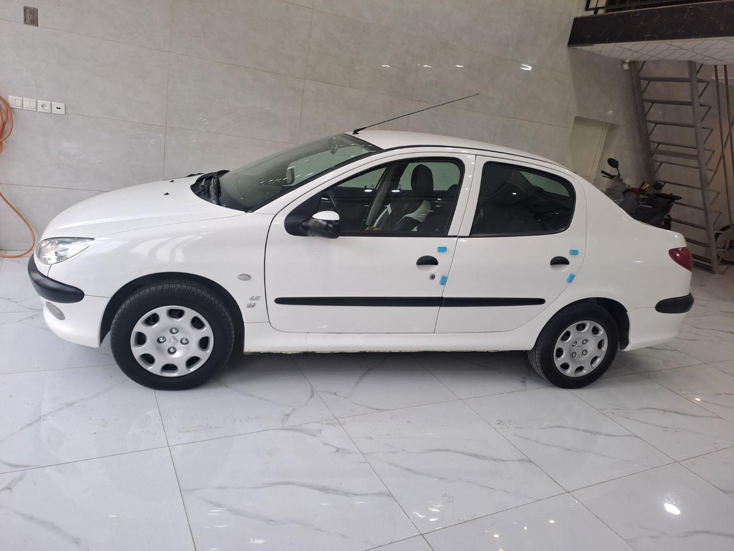 پژو ۲۰۶ صندوق دار v8 - 1397