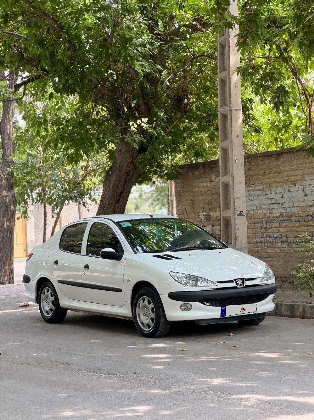 پژو ۲۰۶ صندوق دار v8 - 1394