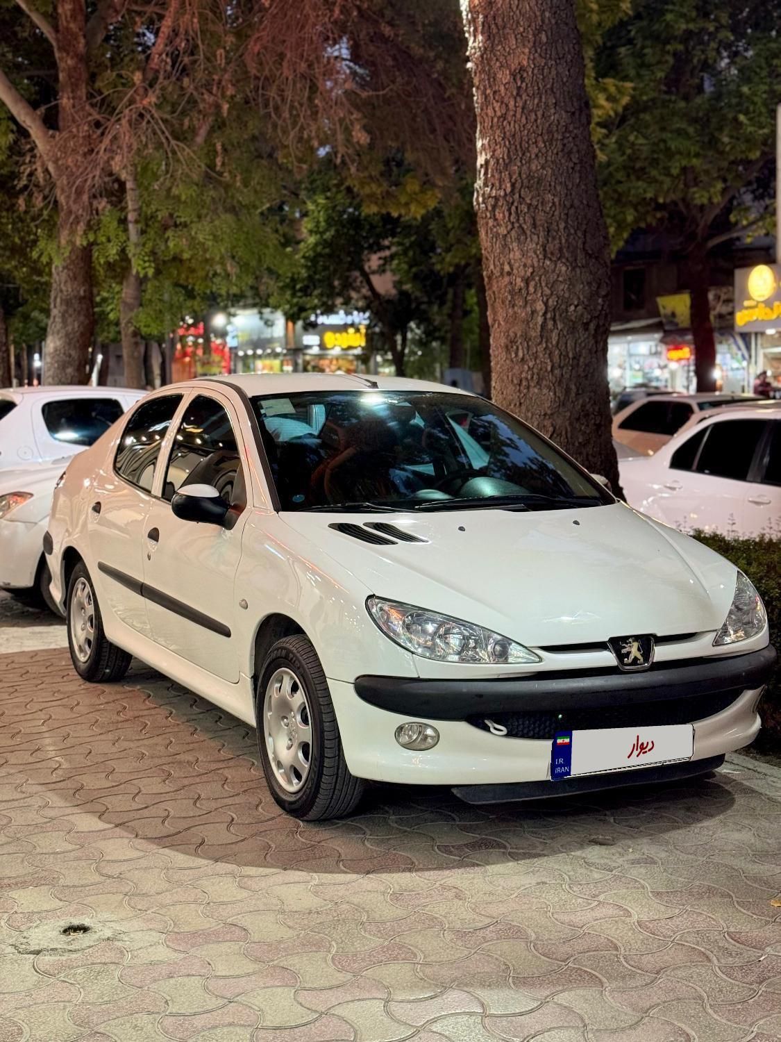 پژو ۲۰۶ صندوق دار v8 - 1394