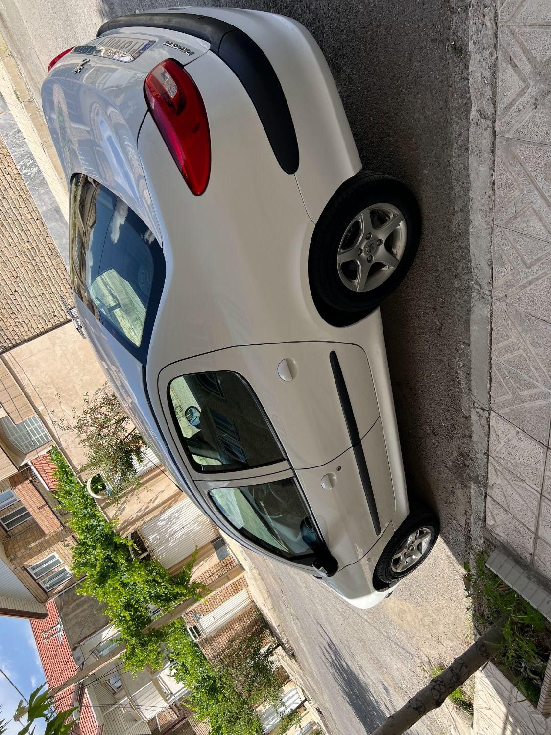 پژو ۲۰۶ صندوق دار v8 - 1393