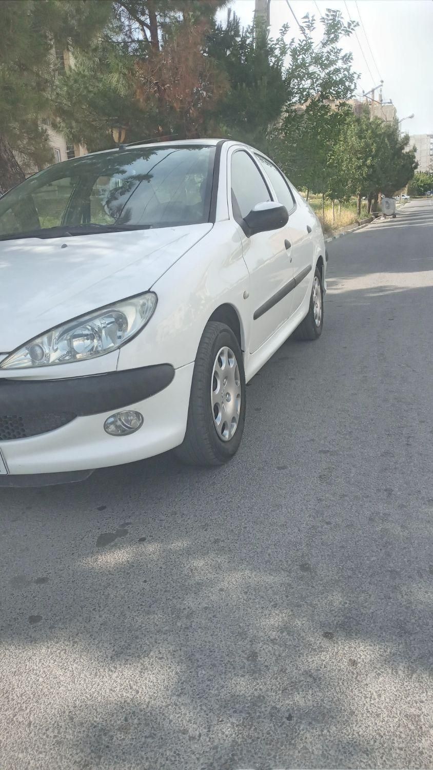 پژو ۲۰۶ صندوق دار v8 - 1394