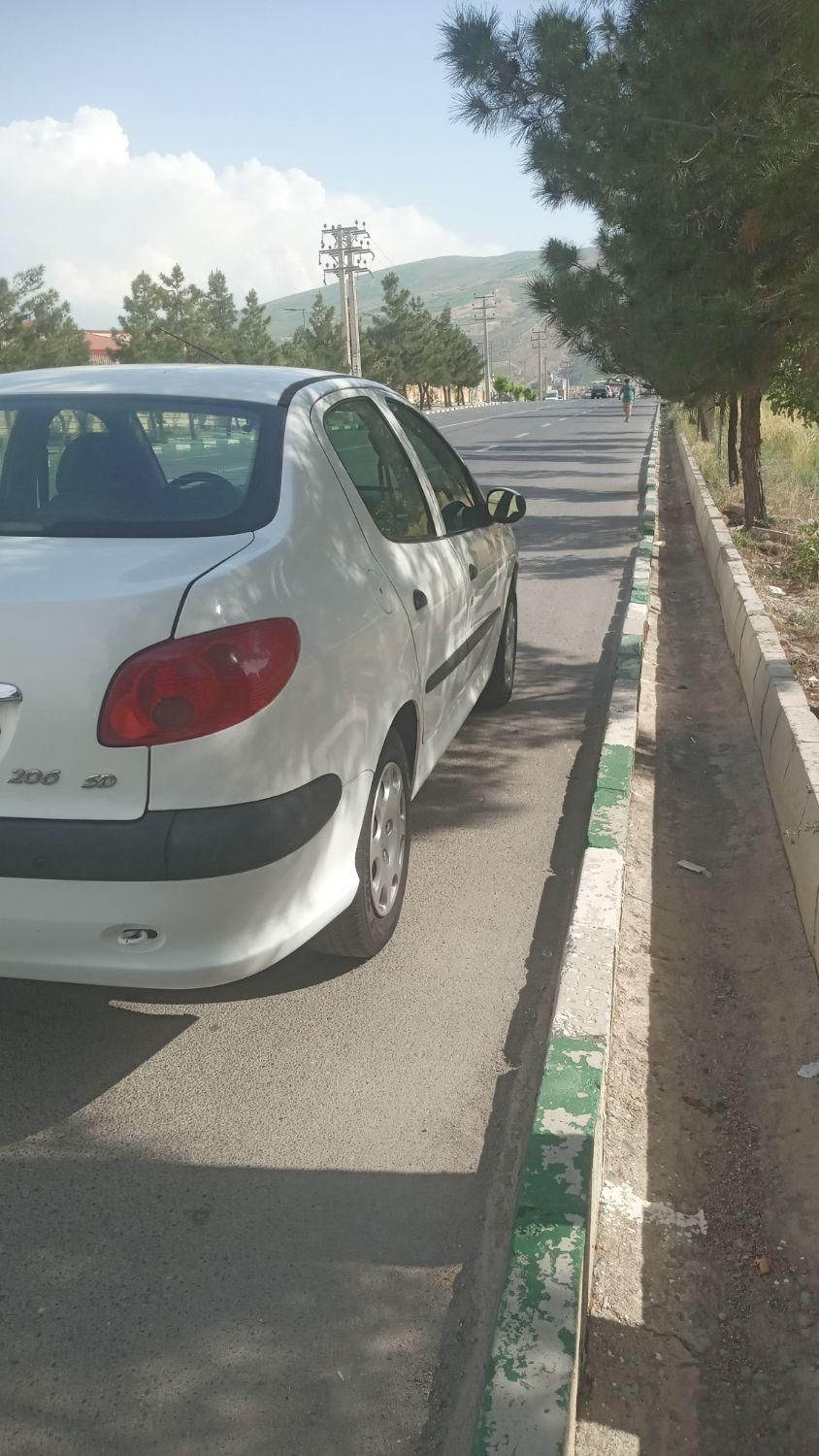 پژو ۲۰۶ صندوق دار v8 - 1394