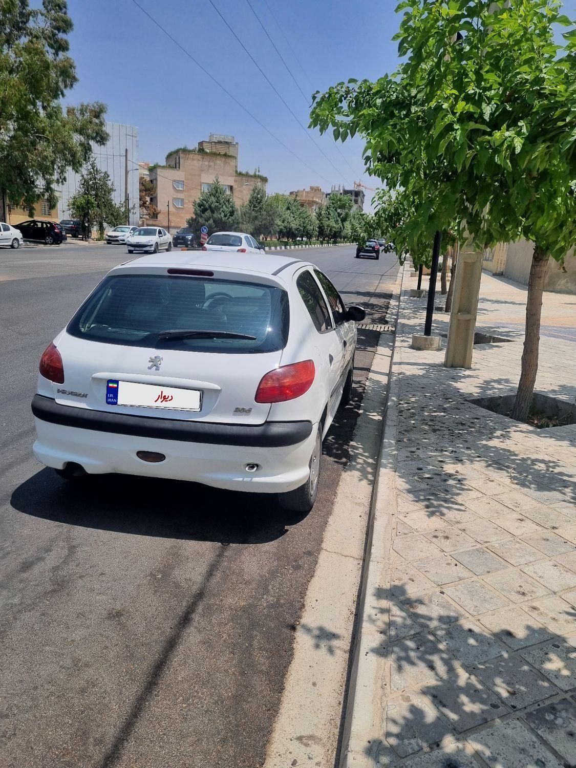 پژو 206 تیپ 5 - 1390