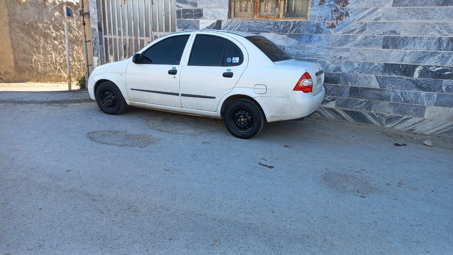 تیبا صندوق دار SX - 1400