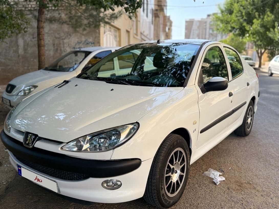 پژو ۲۰۶ صندوق دار v8 - 1395