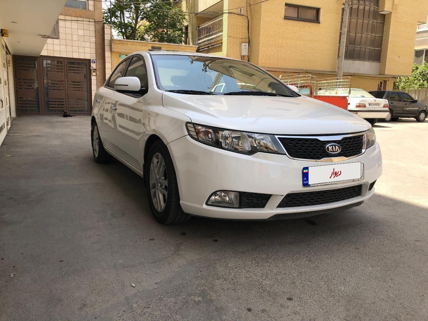 خودرو کیا، سراتو مونتاژ آگهی ann_18584986