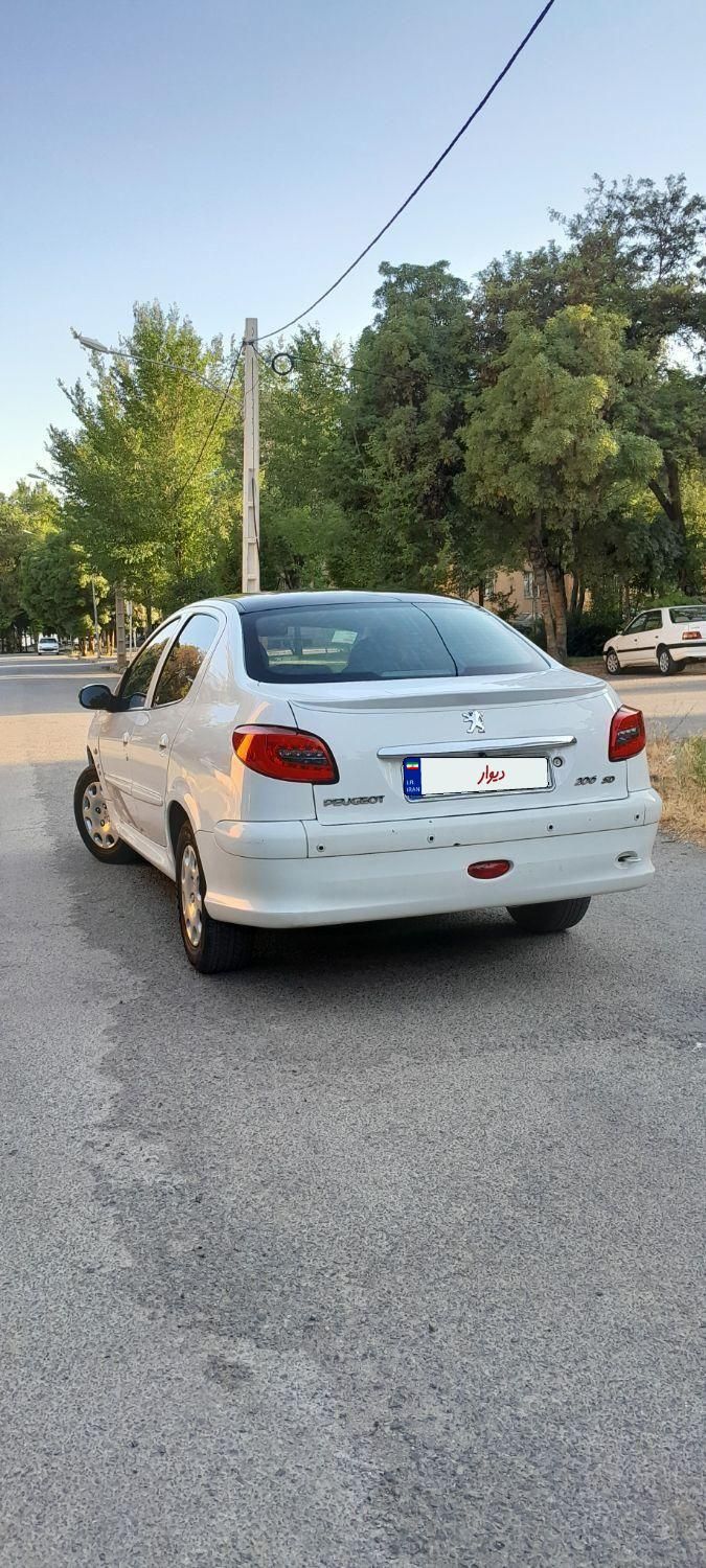 خودرو پژو، ۲۰۶ صندوق دار آگهی ann_18585193