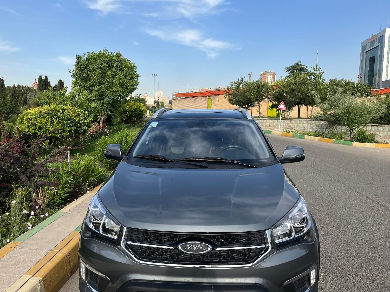 خودرو ام وی ام، X22 آگهی ann_18585346