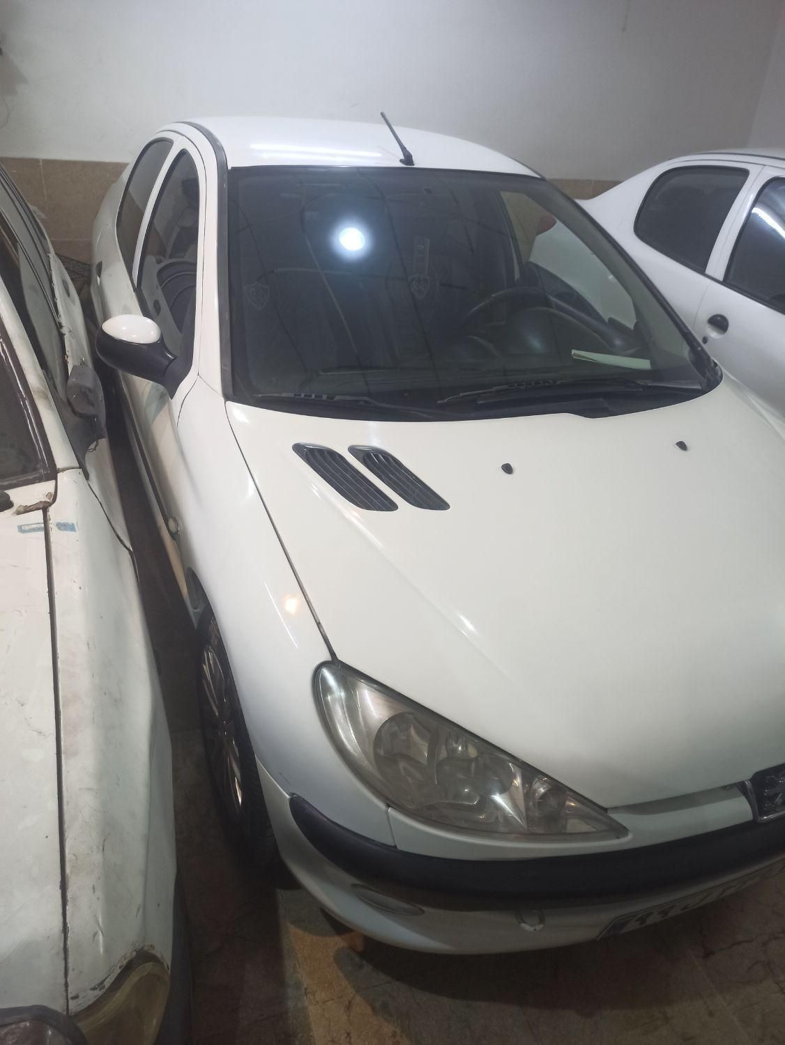 پژو ۲۰۶ صندوق دار v8 - 1394