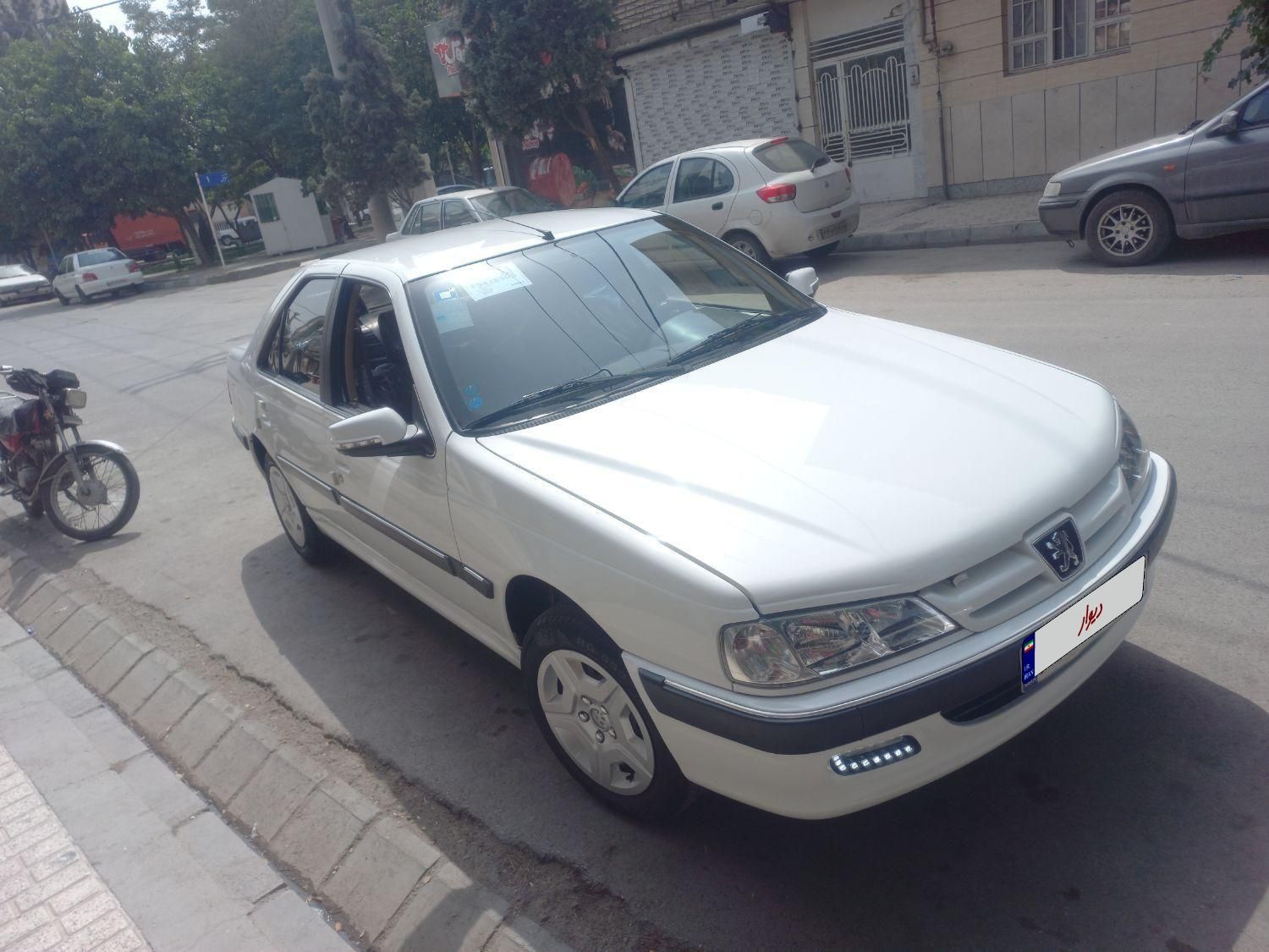 پژو پارس XU7P - 1402